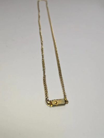 【8个洞收藏】第6场★0押0起一件包邮★女神专场(持续更新···) 7天连拍 回馈老粉 感谢陪伴   - 回流款 侧身链带簪花插销扣头 扣头有趣，链长41CM，合金材质不明，品相如图