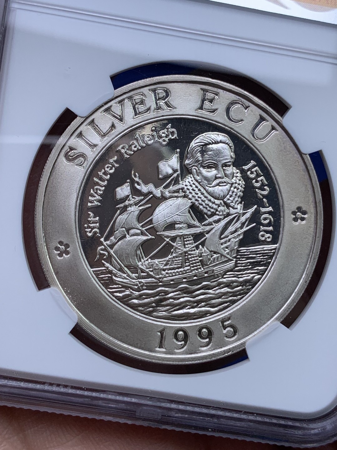 《竞宝斋》第147场-周日，周一 2场 (全场包邮) NGC-PF65 英国1995年 战舰ECU大银币 首见品种