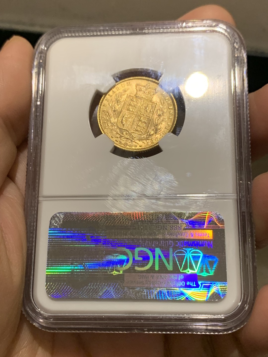 《竞宝斋》第147场-周日，周一 2场 (全场包邮) NGC MS62 1871年英国小维本土索维林金币 8克金币 盾徽版 背面完美