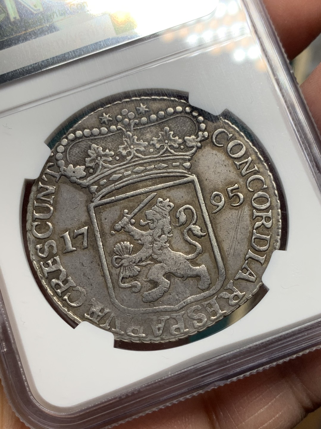 《竞宝斋》第147场-周日，周一 2场 (全场包邮) NGC-AU 荷兰泽兰省 1795年 站人武士1银杜卡特银币 武士像打制清晰整体无弱打