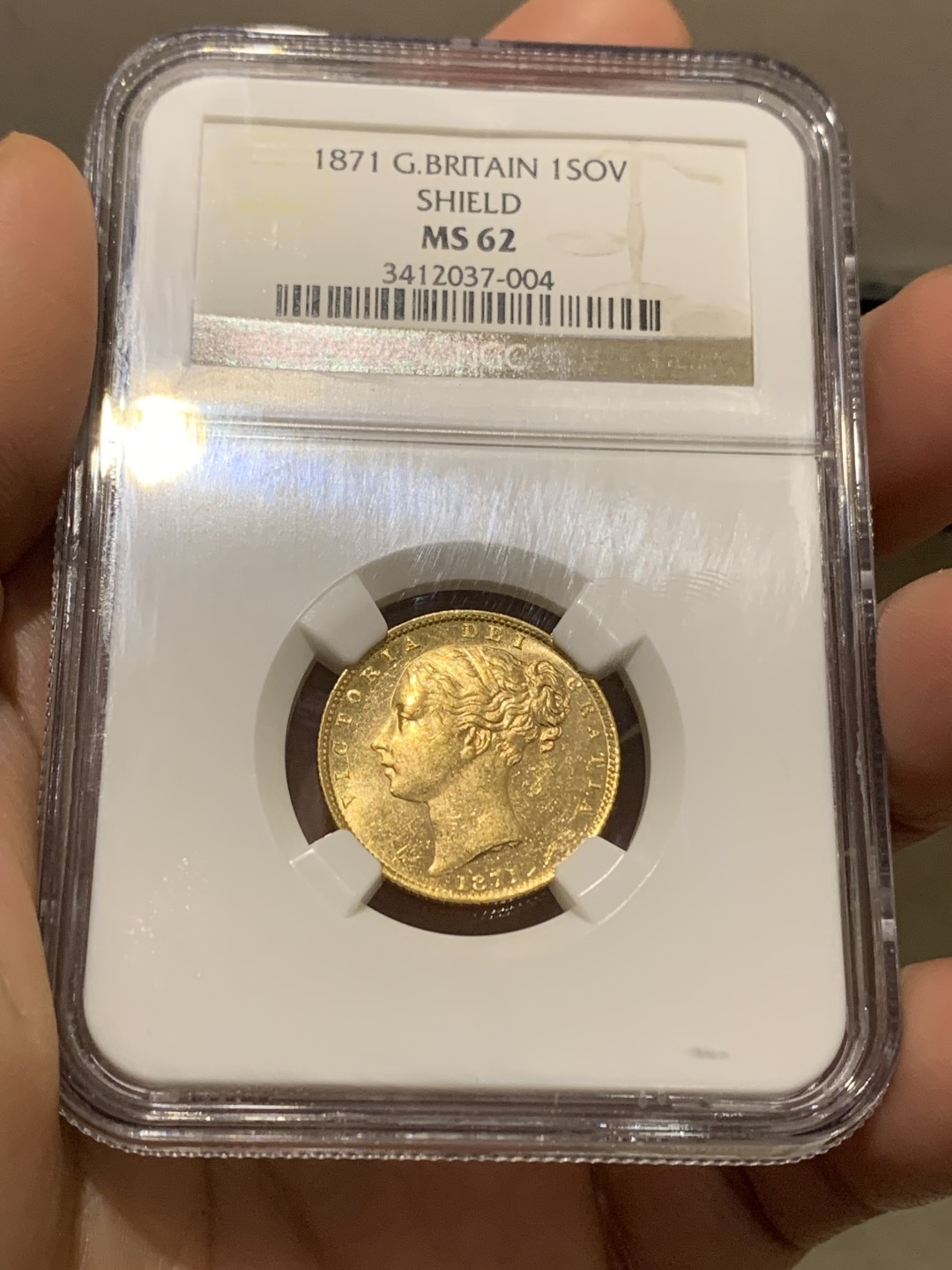 《竞宝斋》第147场-周日，周一 2场 (全场包邮) NGC MS62 1871年英国小维本土索维林金币 8克金币 盾徽版 背面完美