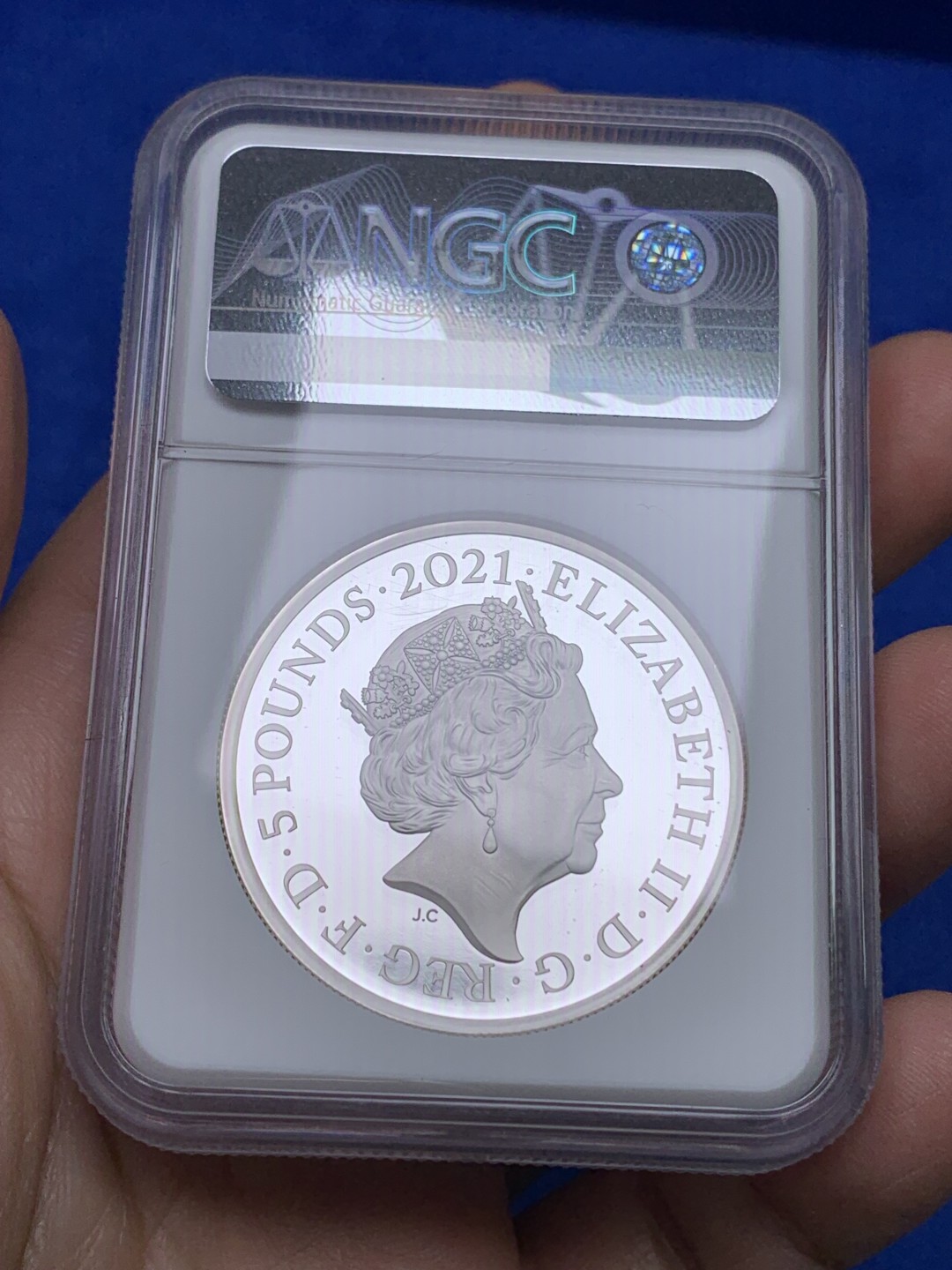 《竞宝斋》第147场-周日，周一 2场 (全场包邮) NGC-PF69UC 英国 2021年 菲利普亲王 女王夫妇各占一面 2OZ（62.2克）精制比1OZ少很多 满分仅7枚 盒证齐全