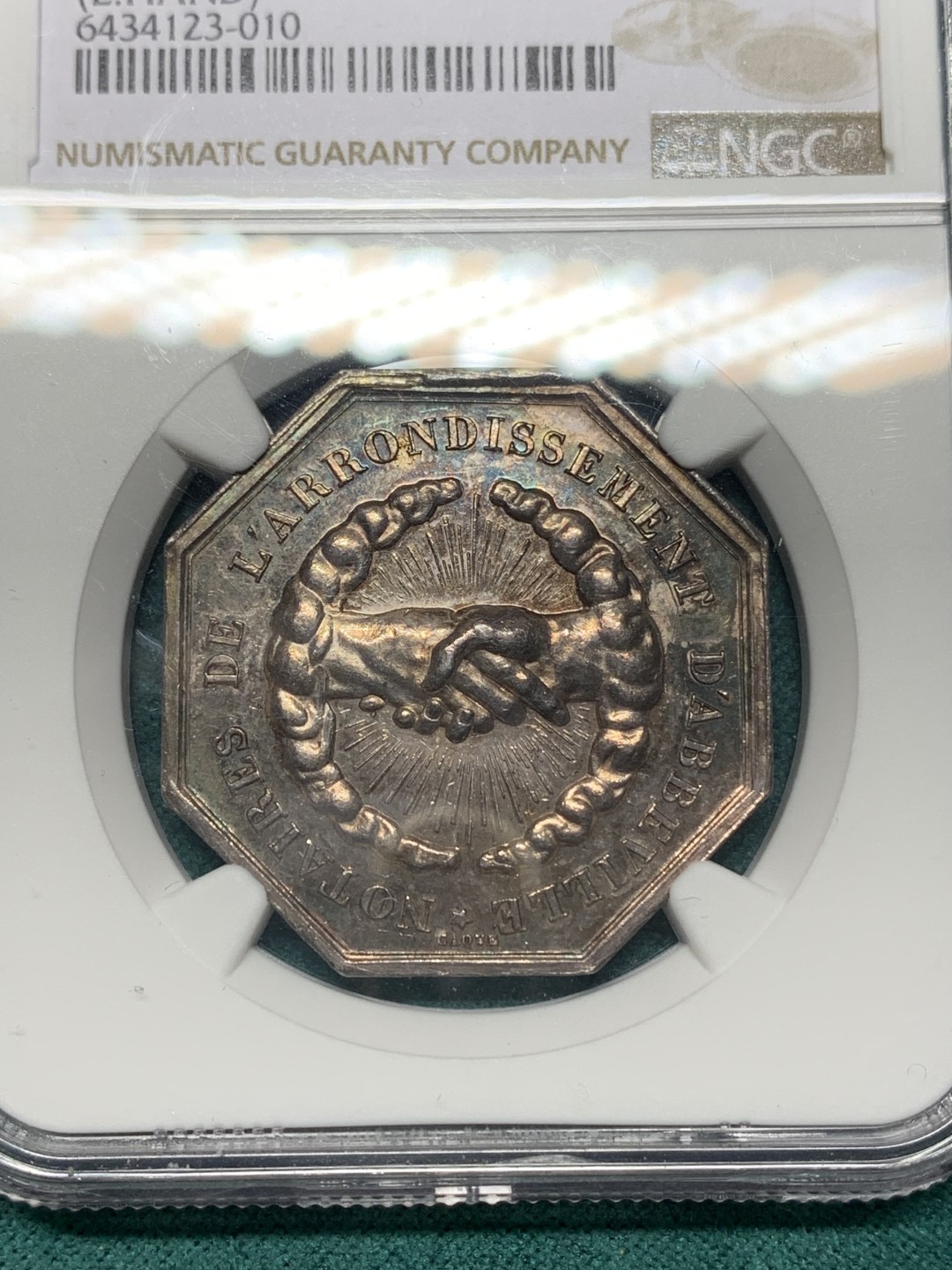 《竞宝斋》第147场-周日，周一 2场 (全场包邮) NGC-MS62 法国卡克塔公证处JETON银质八角章 稀少手指边铭 五彩