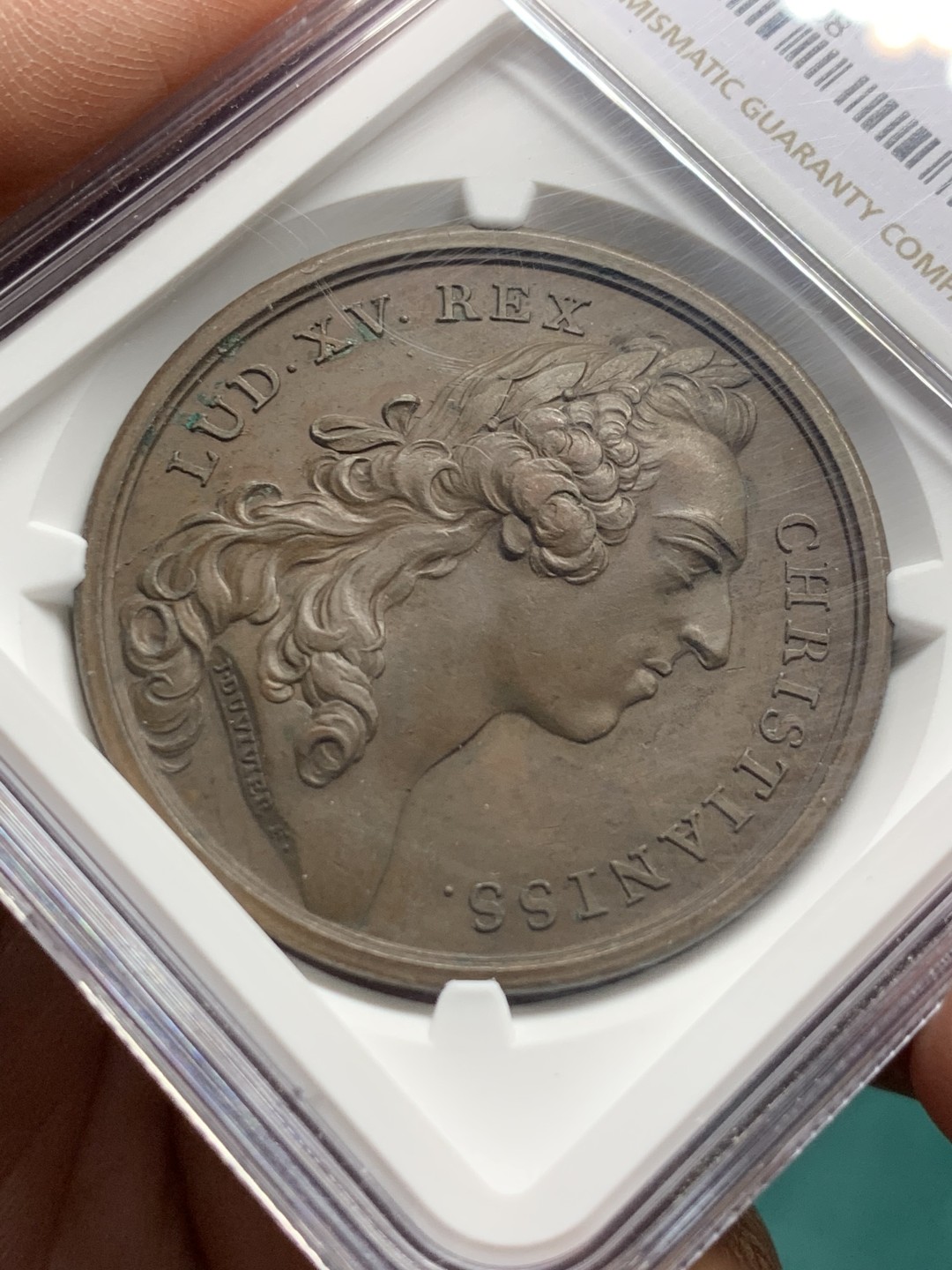 《竞宝斋》第147场-周日，周一 2场 (全场包邮) NGC-MS62 法国1754年 路易十五 宣誓高浮雕大铜章 稀少品种