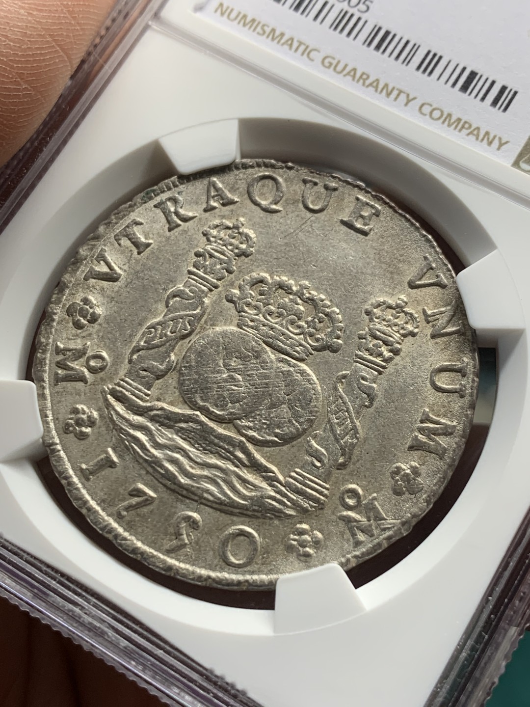 《竞宝斋》第147场-周日，周一 2场 (全场包邮) NGC-MS61 墨西哥 地球双柱 1750 8 里亚尔 原味高品 正反深打 不光分数够 状态也极好 比起1754的窖藏年份少很多