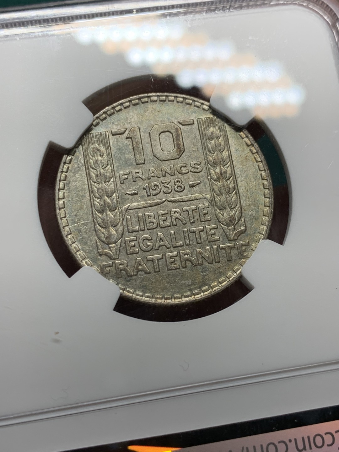 《竞宝斋》第147场-周日，周一 2场 (全场包邮) NGC-MS61 法国1938年 谷物女神10法郎银币 原光带彩