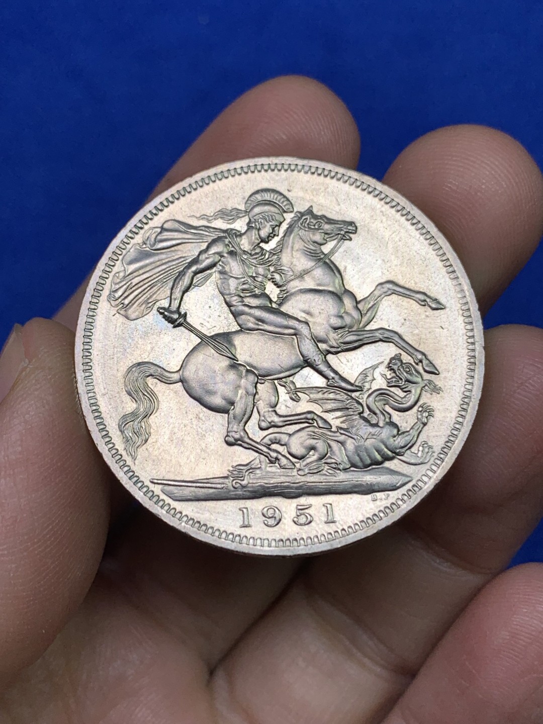 《竞宝斋》第147场-周日，周一 2场 (全场包邮) 英国 1951年 乔治六世 最后的马剑 克朗镍马剑 绿盒带证书