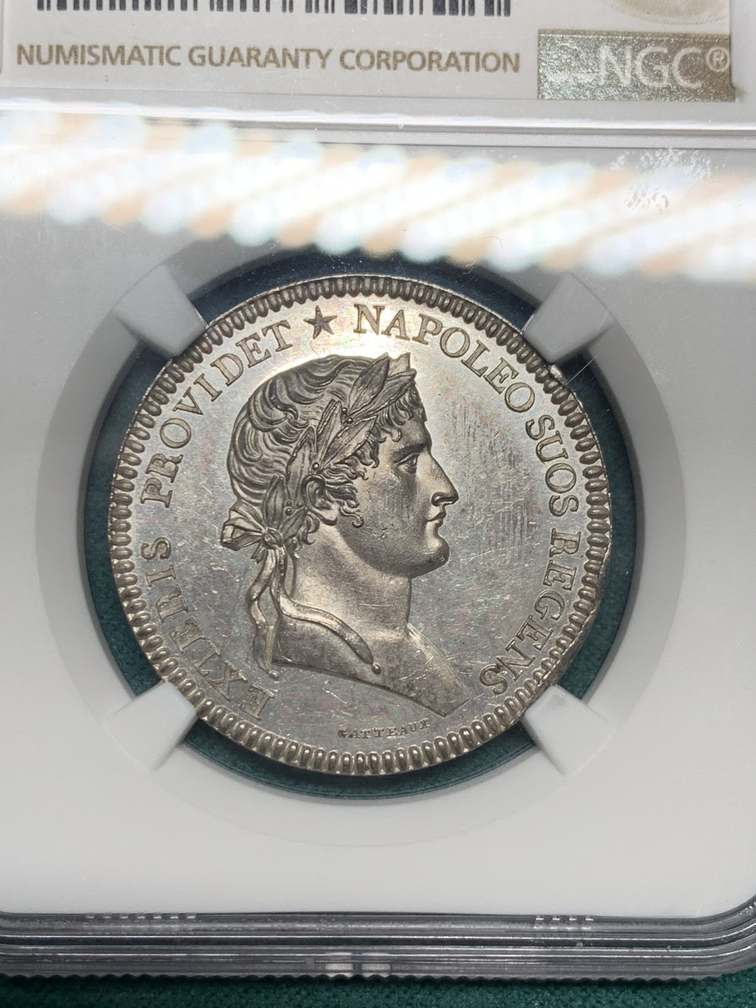 《竞宝斋》第147场-周日，周一 2场 (全场包邮) NGC-MS61 法国 1804年 拿破仑 恢复不列颠学院 纪念银章 背面拉丁文：爱尔兰人、英格兰人、苏格兰人对法国的热情好客归功于宗教和文学。雕刻师Nicolas Marie Gatteaux。少见品种 比较有意义