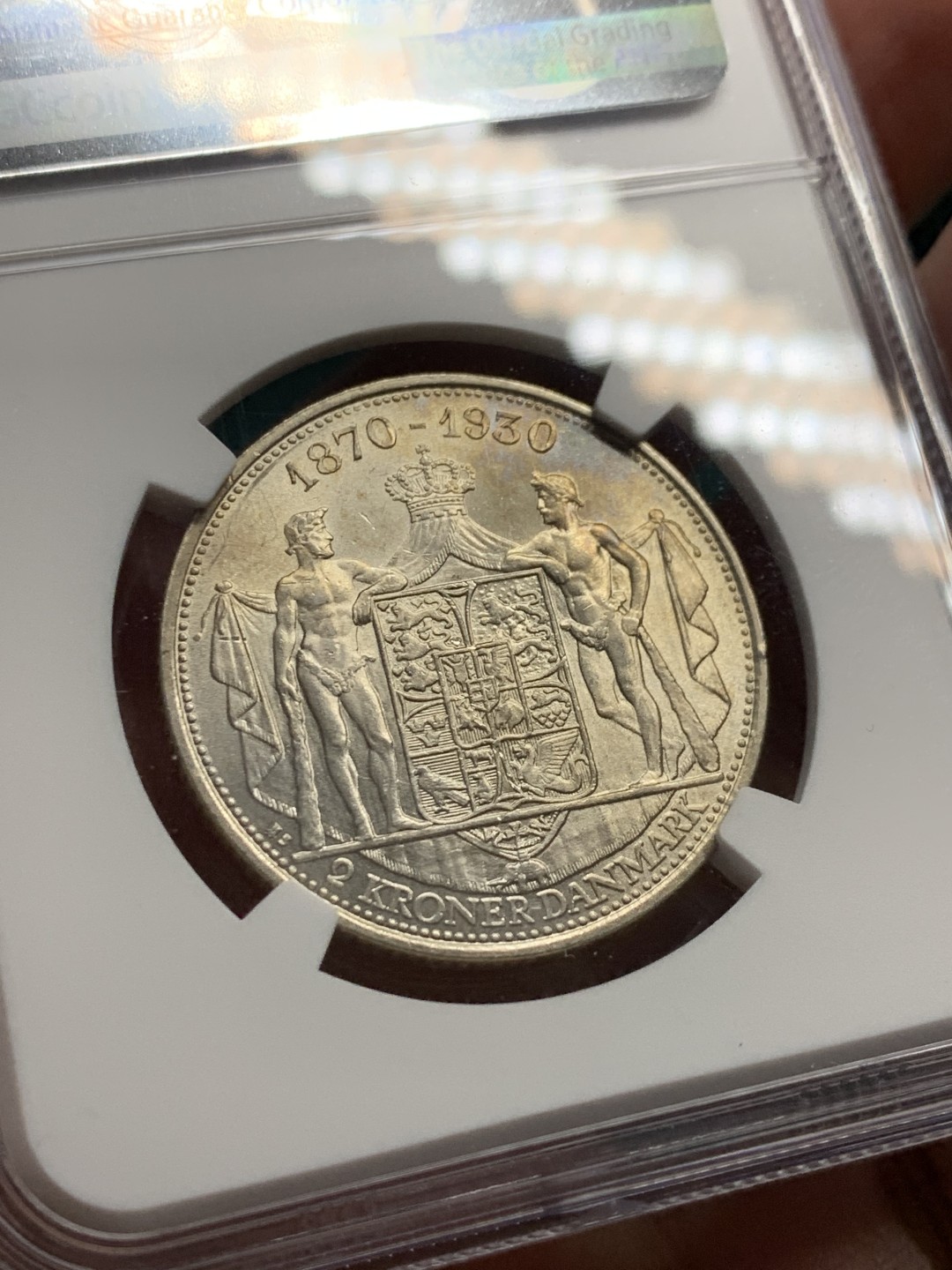 《竞宝斋》第147场-周日，周一 2场 (全场包邮) NGC MS62 丹麦 1930年 克里斯蒂安60岁生日 2克朗 银币