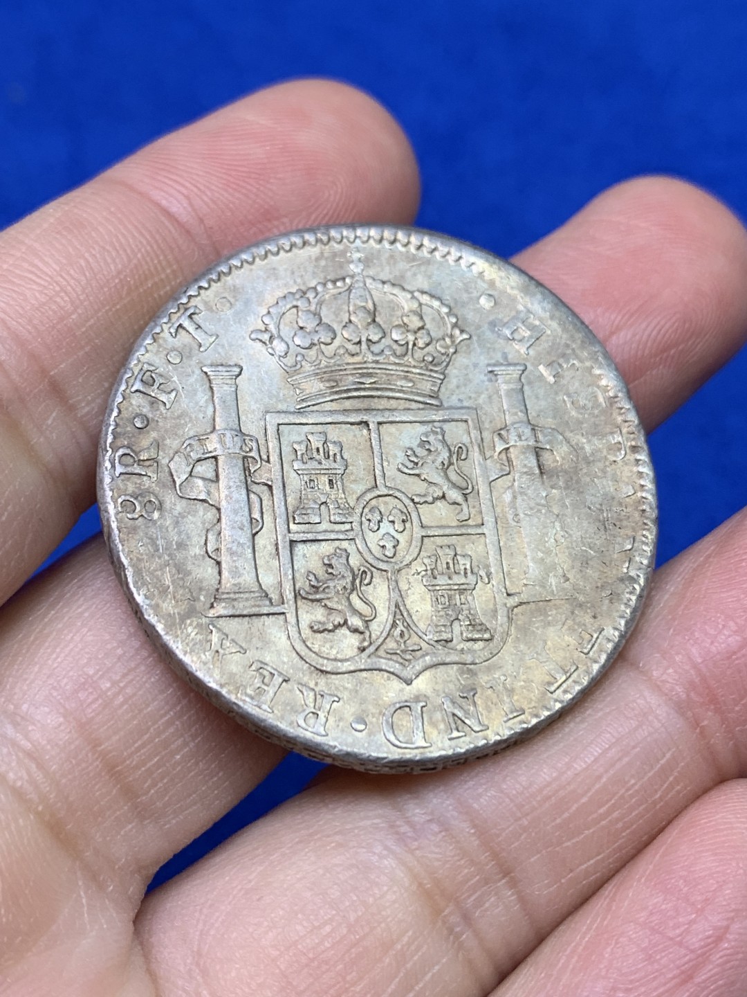 《竞宝斋》第147场-周日，周一 2场 (全场包邮) 墨西哥 1803年 卡四 双柱 8R 大银币 花冠深打 状态不错