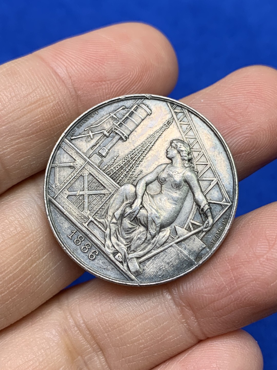 《竞宝斋》第147场-周日，周一 2场 (全场包邮) 法国 1886年 工业革命 圆形银质代币 JETON 15.1克 30.9mm