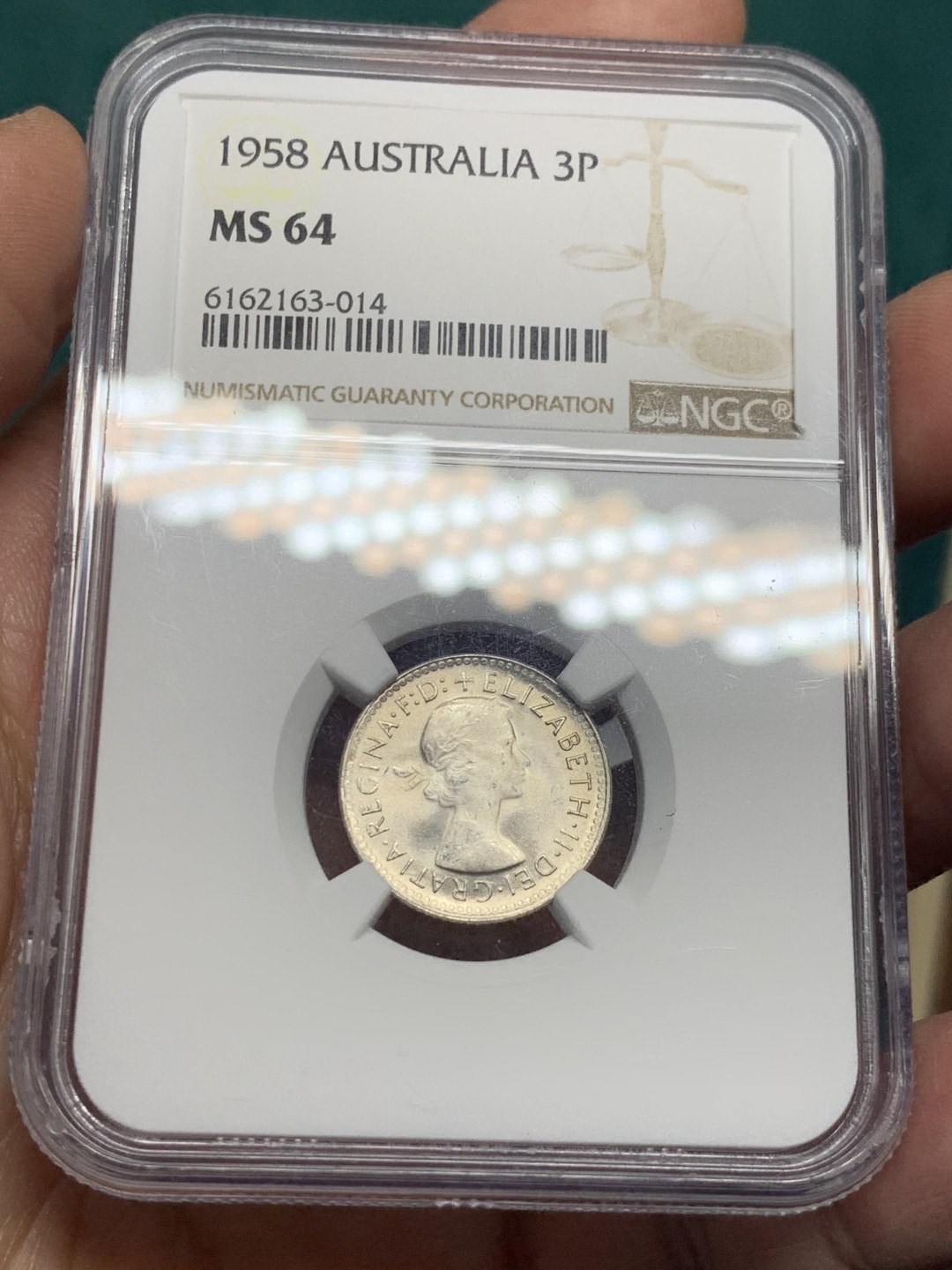 《竞宝斋》第147场-周日，周一 2场 (全场包邮) NGC-MS62BN/MS64 1963/1958 澳大利亚 伊丽莎白女王1便士/6便士铜/银币，2枚一组，女王初版头像，袋鼠大铜+高分银毫。6P标签错标为3P