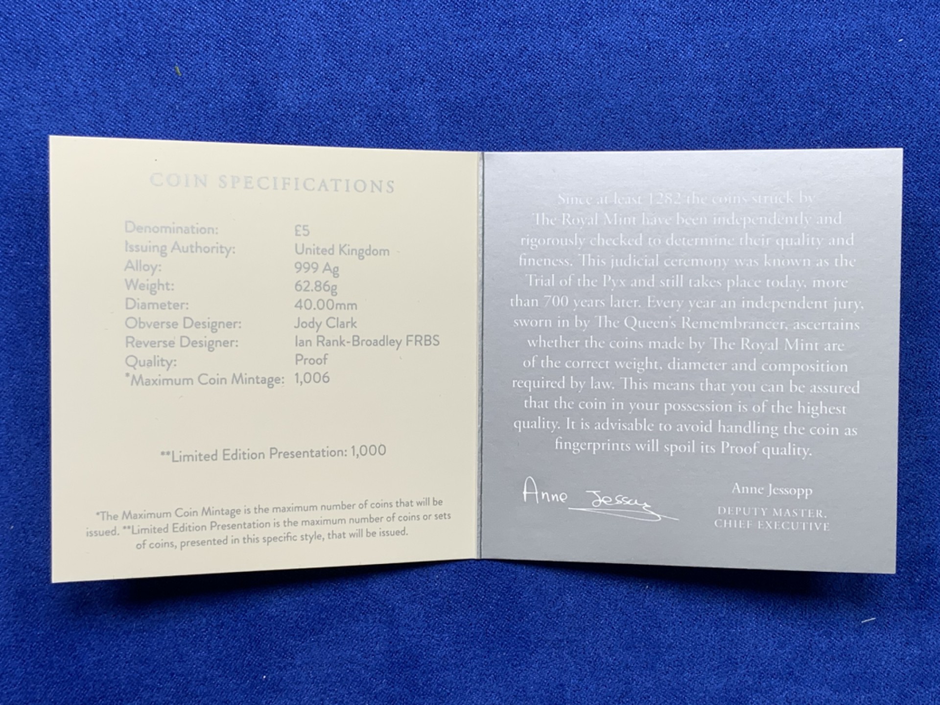 《竞宝斋》第147场-周日，周一 2场 (全场包邮) NGC-PF69UC 英国 2021年 菲利普亲王 女王夫妇各占一面 2OZ（62.2克）精制比1OZ少很多 满分仅7枚 盒证齐全