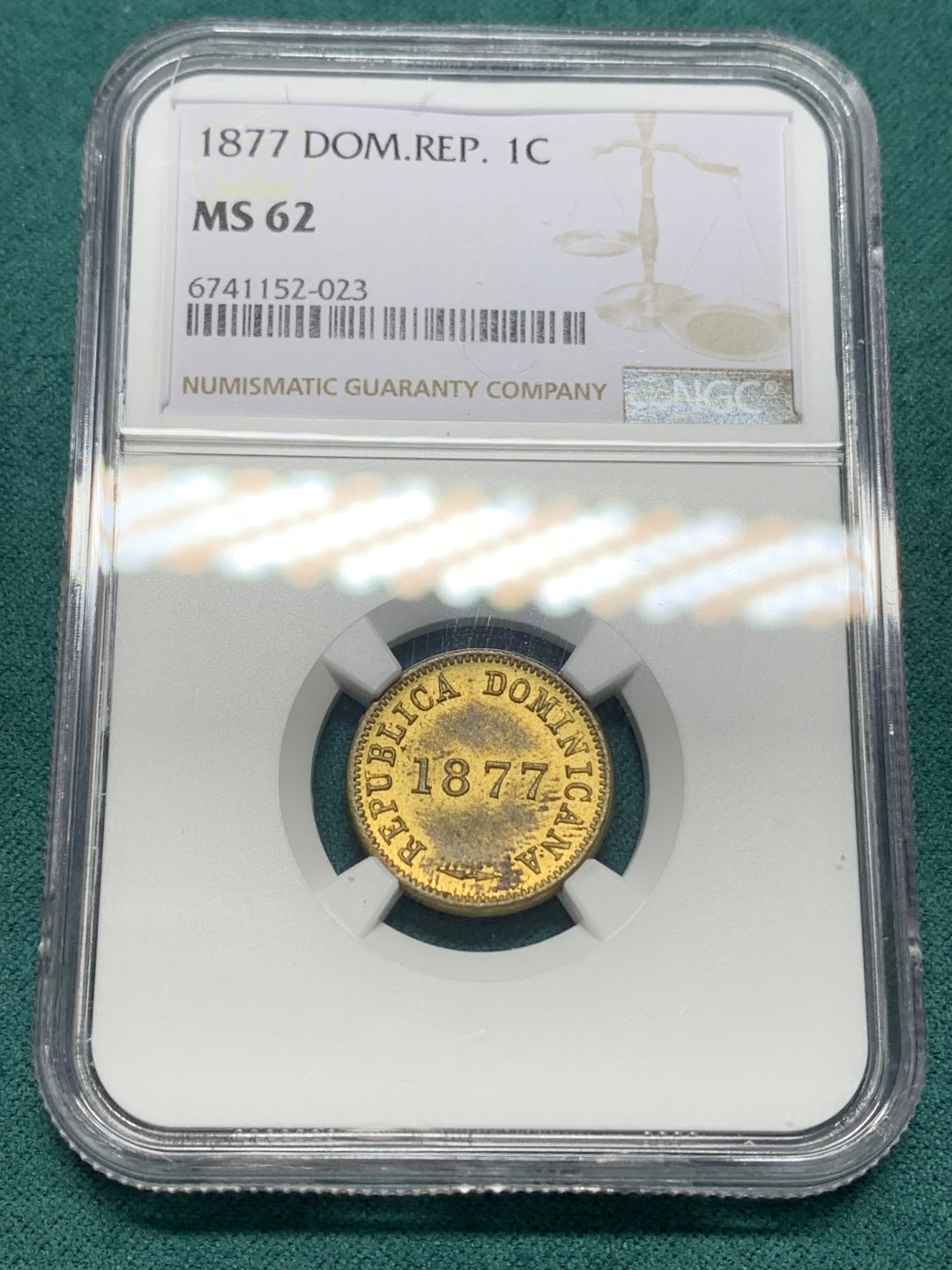 《竞宝斋》第147场-周日，周一 2场 (全场包邮) NGC MS62多米尼加1877年1分铜币，非常的厚，南美大热区域多米早期铜币上MS的不多