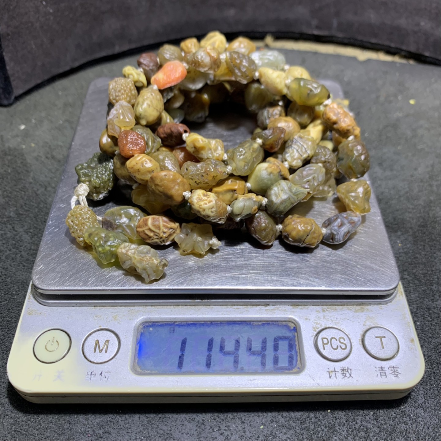 精美阿拉善筋脉玛瑙大颗粒原石108项链一条，