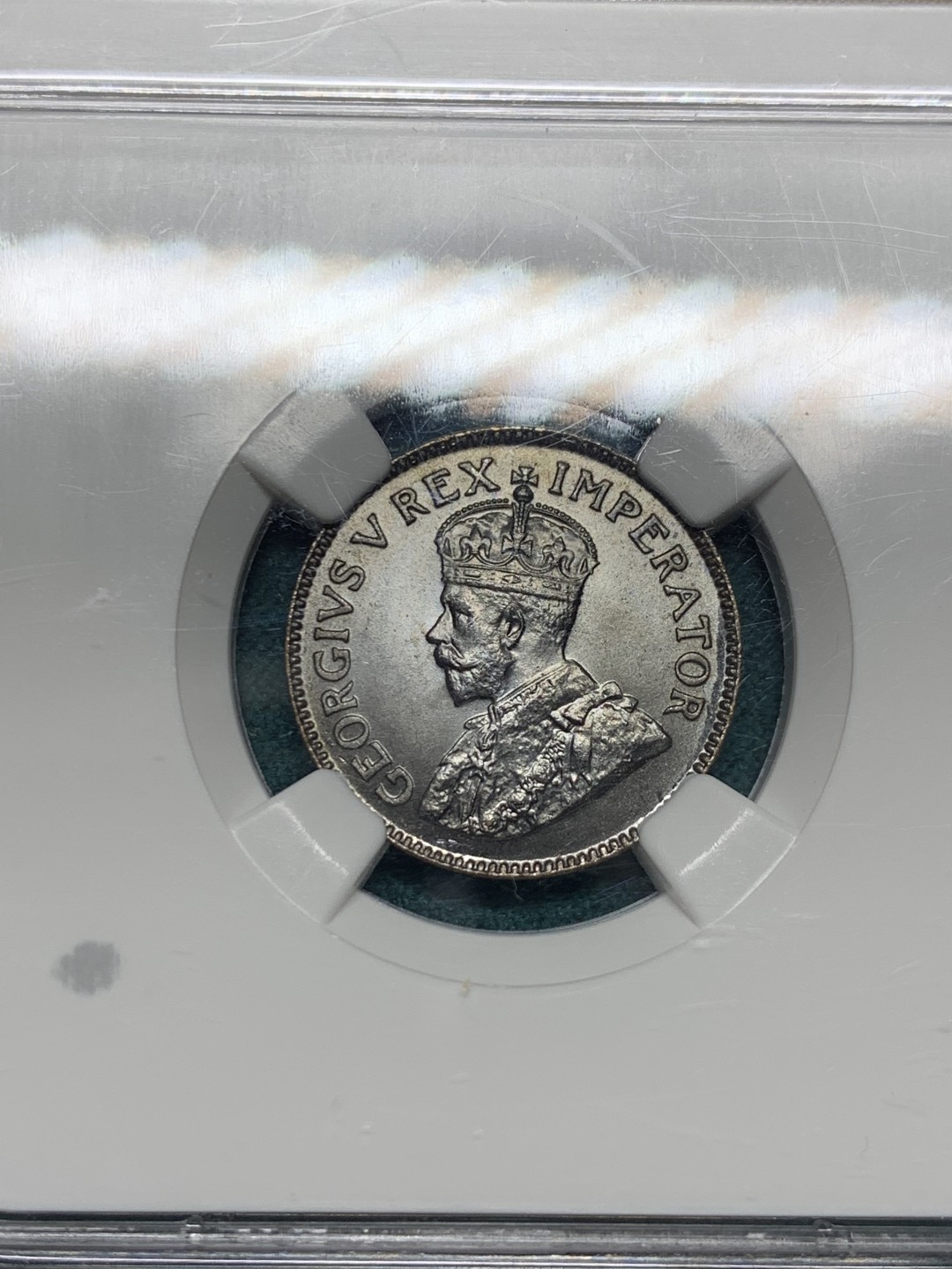 《竞宝斋》第147场-周日，周一 2场 (全场包邮) 亚军 NGC MS66BN 英属1928 南非乔五 1/4便士 顶级状态