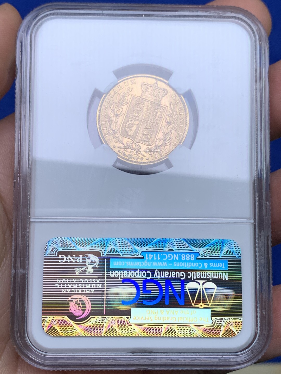 《竞宝斋》第147场-周日，周一 2场 (全场包邮) NGC MS62 1871年英国小维本土索维林金币 8克金币 盾徽版 背面完美