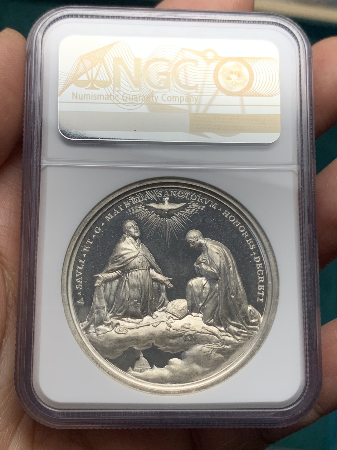 《竞宝斋》第147场-周日，周一 2场 (全场包邮) NGC-MS64 梵蒂冈1904 教宗庇护十世封圣银章 高分 浮雕美工艺佳