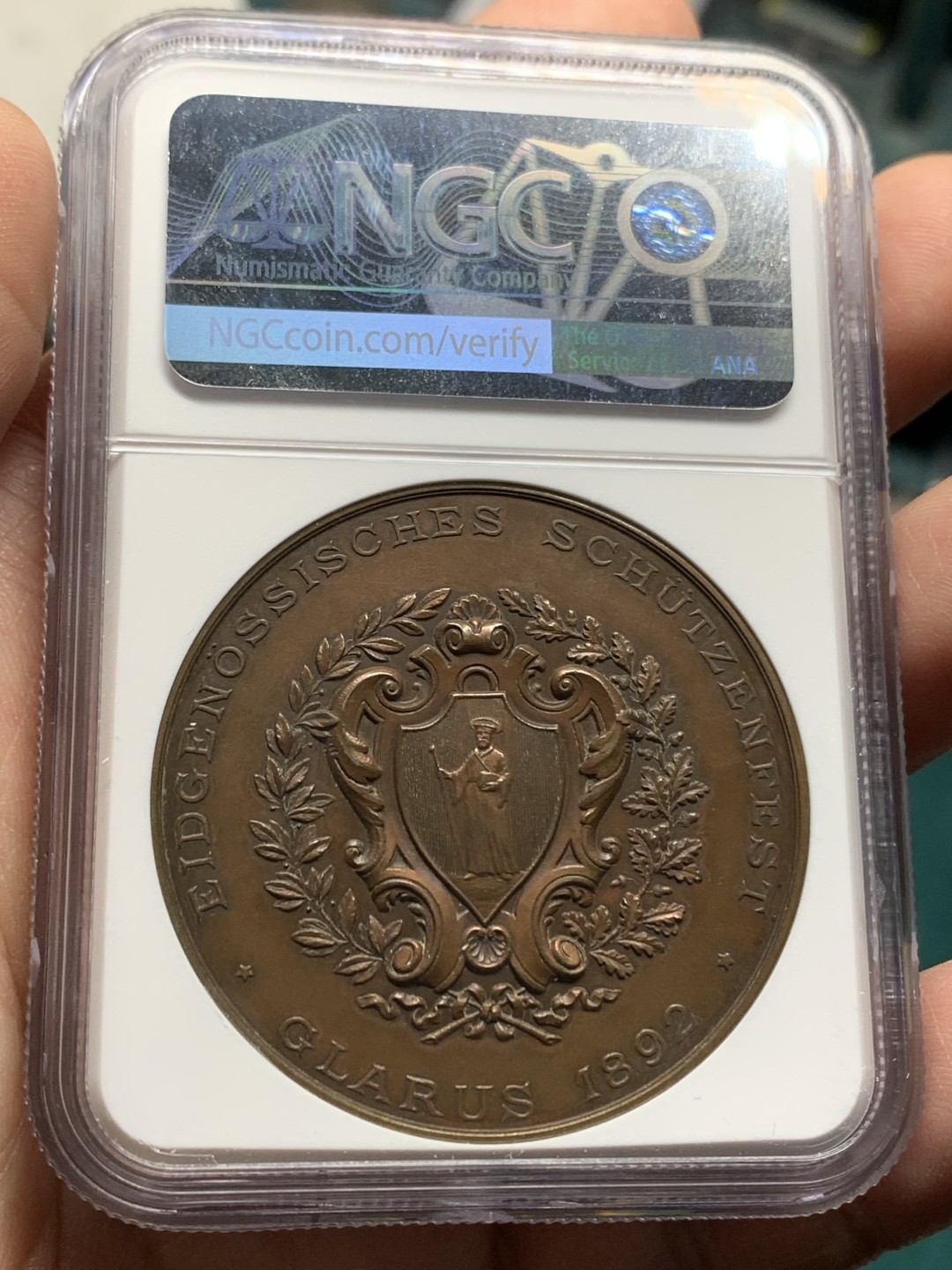 《竞宝斋》第147场-周日，周一 2场 (全场包邮) NGC MS63 1892年 瑞士格拉鲁斯射击节铜章 45mm直径 细节非常好