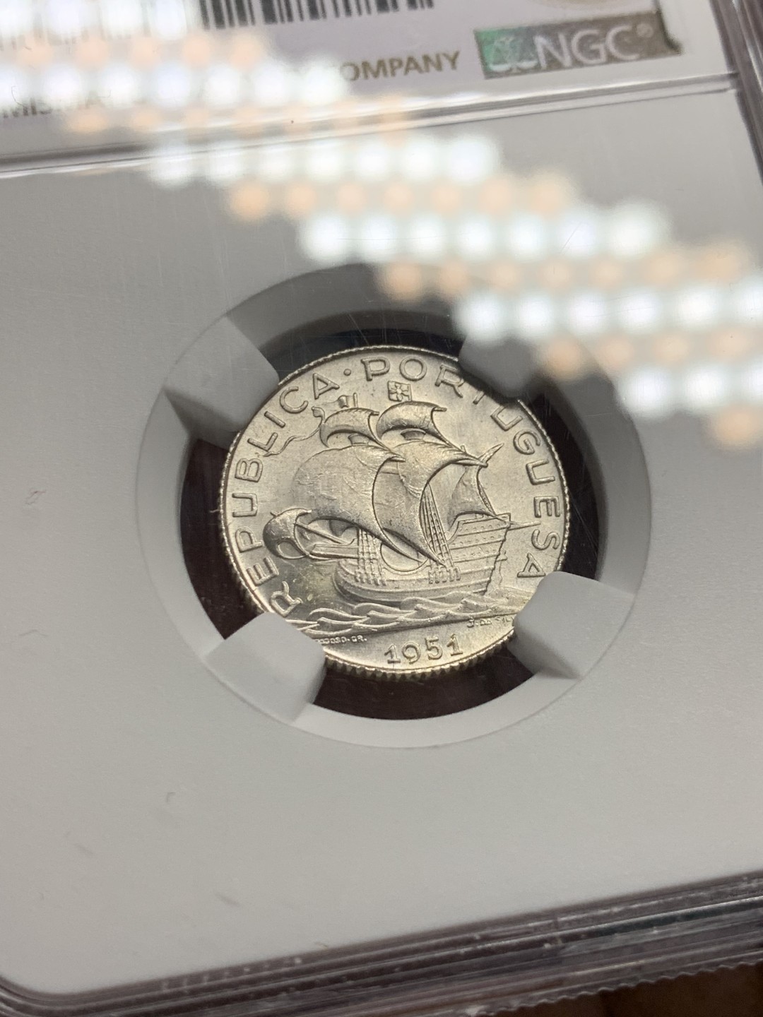 《竞宝斋》第147场-周日，周一 2场 (全场包邮) NGC-MS65 葡萄牙1951年 大帆船2.5埃斯库多银币 顶级好品