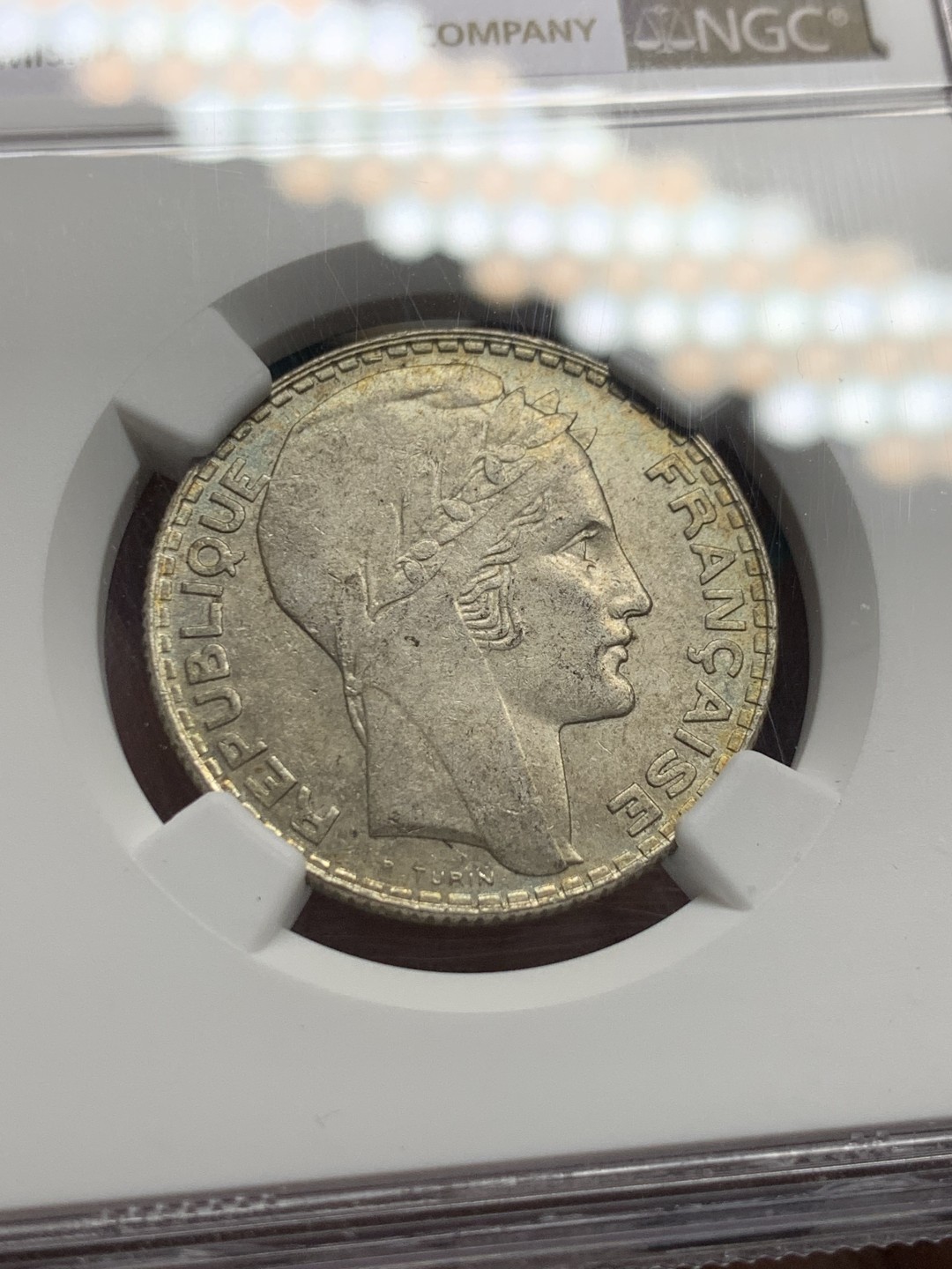 《竞宝斋》第147场-周日，周一 2场 (全场包邮) NGC-MS61 法国1938年 谷物女神10法郎银币 原光带彩