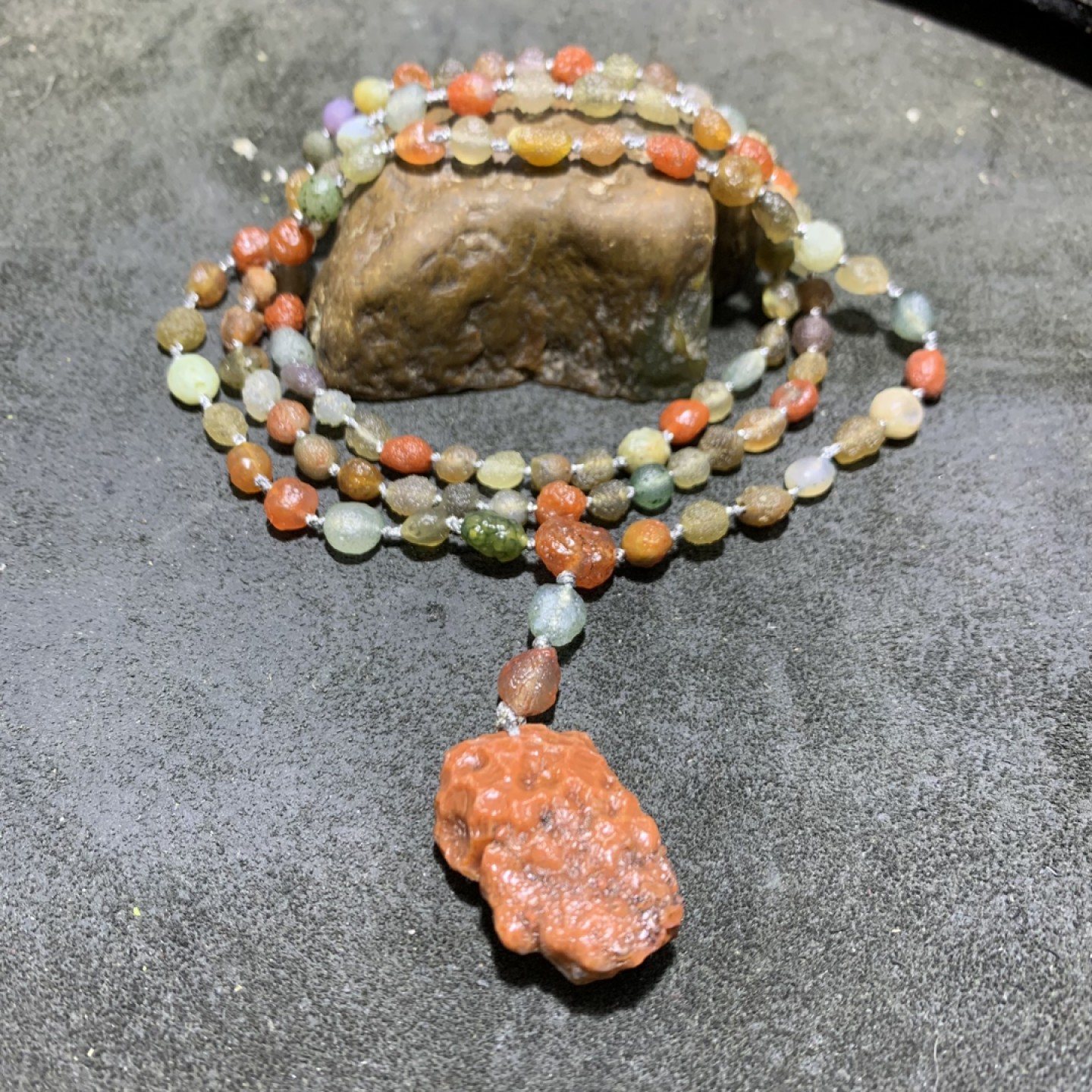 精美罕见天然淖毛湖葡萄干玛瑙小精品长款项链一条，