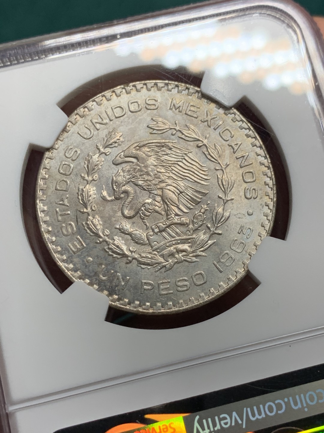 《竞宝斋》第147场-周日，周一 2场 (全场包邮) NGC-MS62 墨西哥1963年 小鹰洋1比索银币 原光好品 淡彩