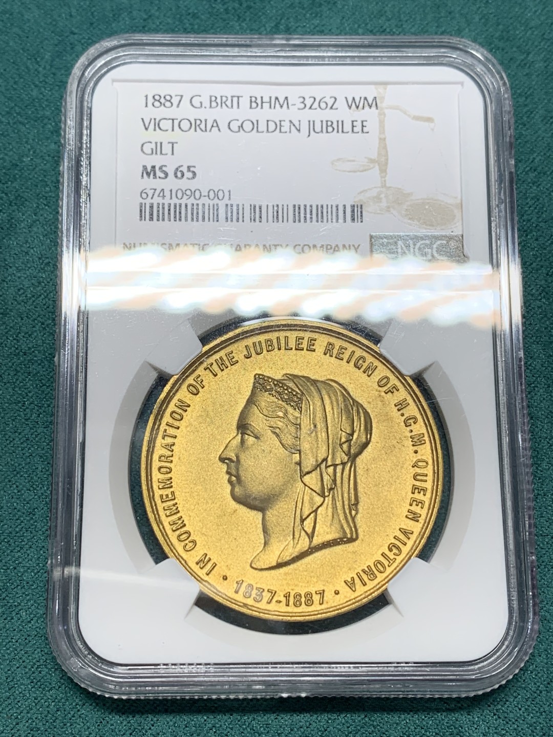 《竞宝斋》第147场-周日，周一 2场 (全场包邮) NGC MS65 1887年英国维多利亚加冕50周年镀金纪念章，顶级品相，WM镀金章