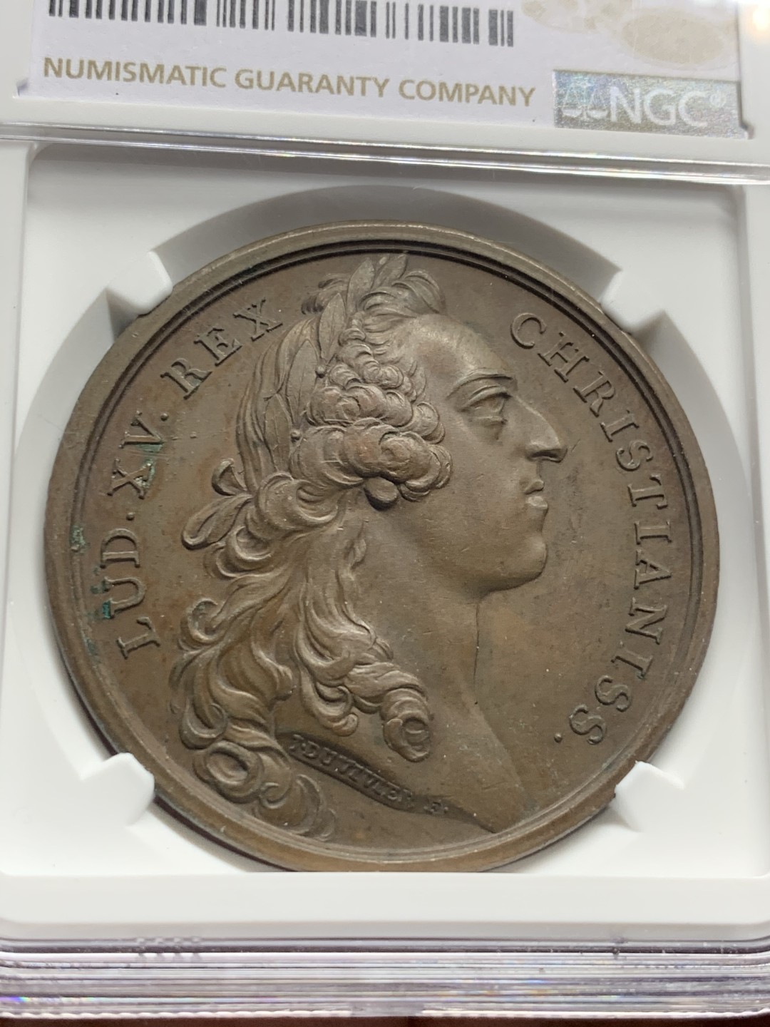 《竞宝斋》第147场-周日，周一 2场 (全场包邮) NGC-MS62 法国1754年 路易十五 宣誓高浮雕大铜章 稀少品种