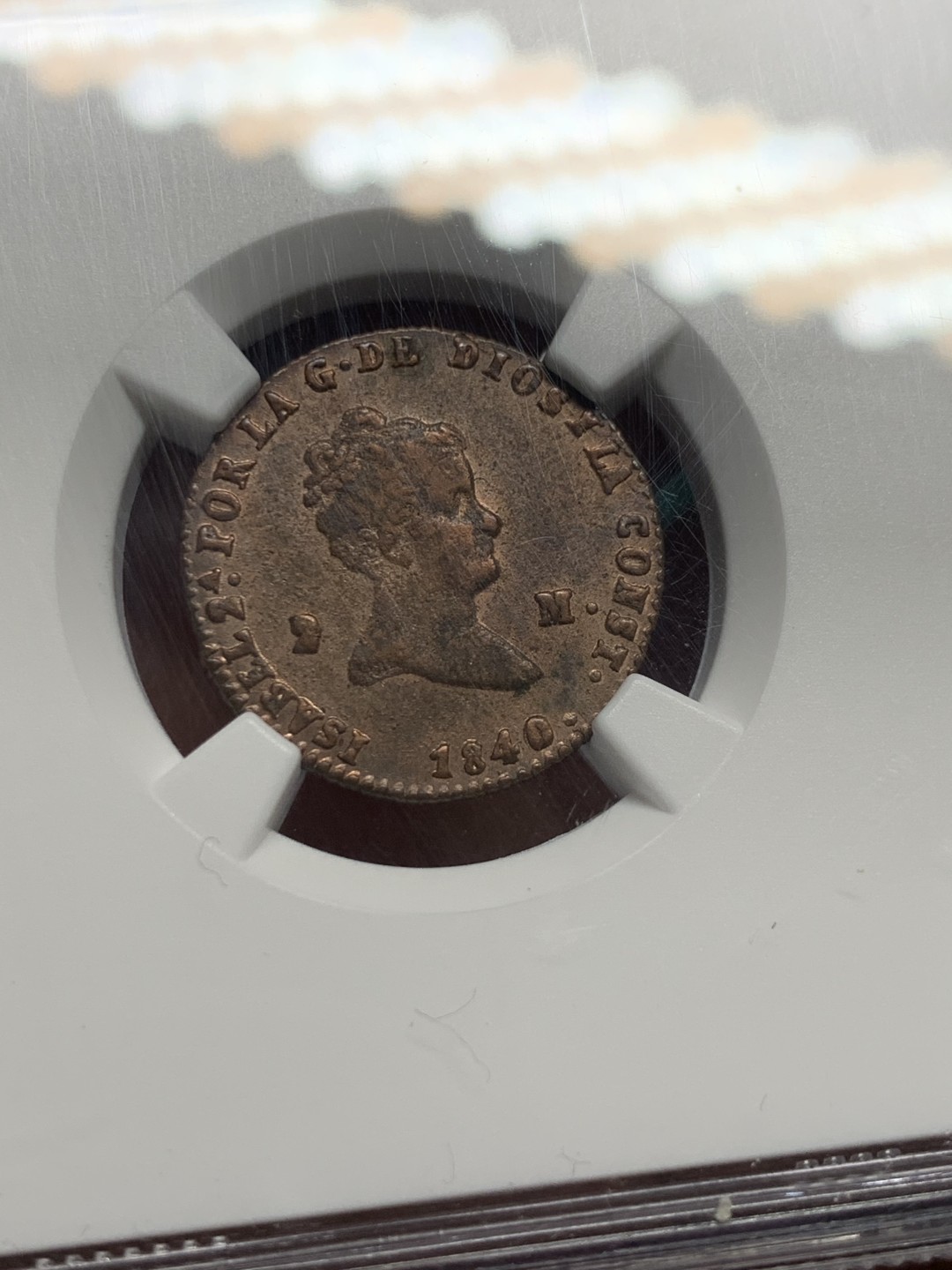 《竞宝斋》第147场-周日，周一 2场 (全场包邮) NGC-MS62 西班牙1840年 猪妹妹伊萨贝拉女王 2M铜币 塞戈维亚造币厂 非常少见的版式和厂名