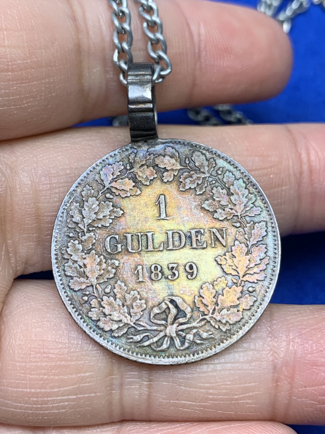 《竞宝斋》第147场-周日，周一 2场 (全场包邮) 德国 1839年 符腾堡 威廉国王1盾银币（链子不像银的）14.5克