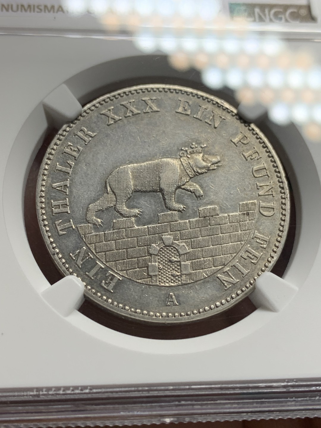 《竞宝斋》第147场-周日，周一 2场 (全场包邮) NGC-AU55 德国安哈尔特1861年小熊爬墙1泰勒银币