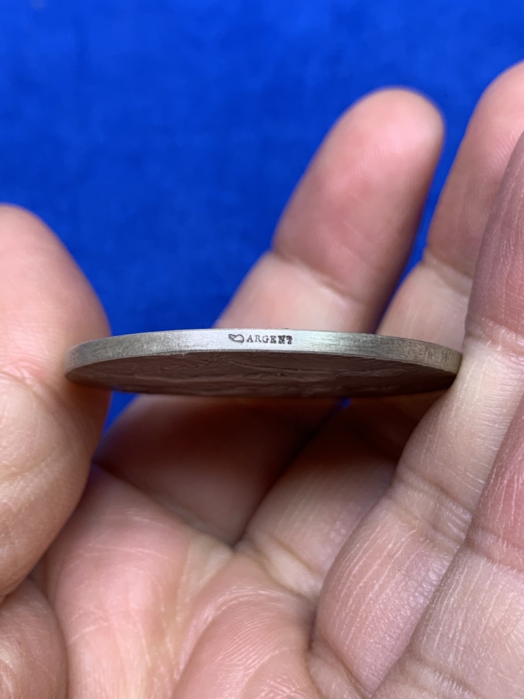 《竞宝斋》第147场-周日，周一 2场 (全场包邮) 法国 1905年 农业银章 品相好 丰饶角银标 41mm 36克