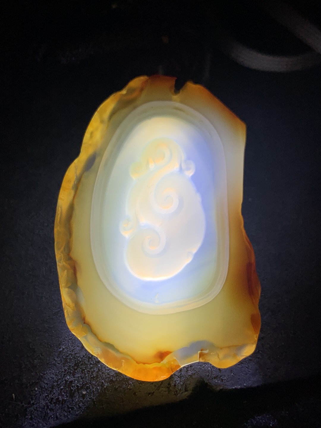放福利！天然马达加斯加冰皮原皮玛瑙雕刻如意牌子一块，