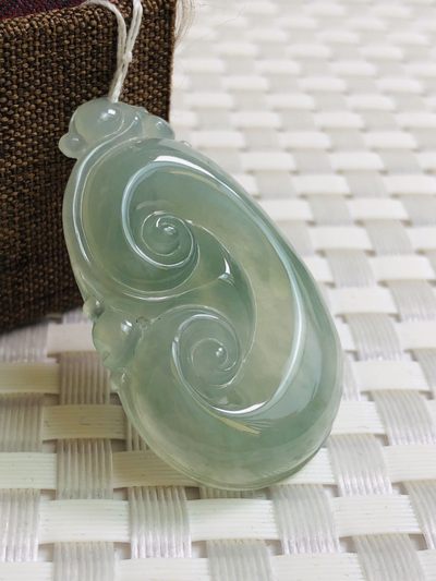 A货翡翠 精品场，万年保真所有翡翠保证货送老婆送女友 - 冰种如意吊坠