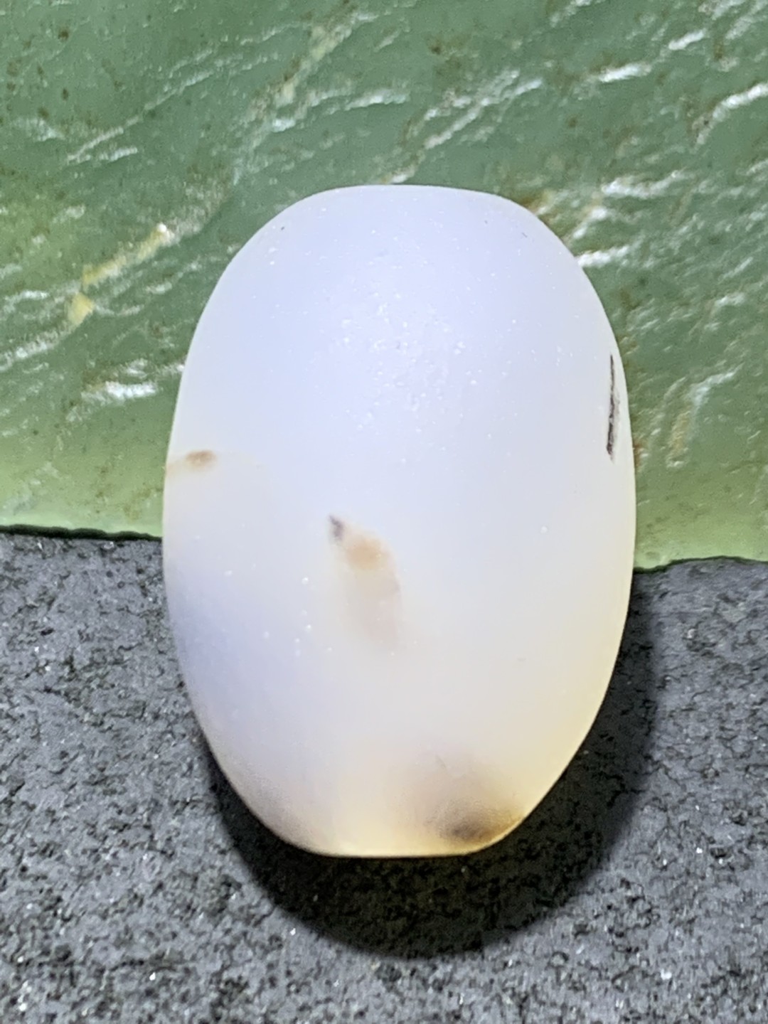 精美亚光高玉化海洋玉髓手工俏色巧雕仙鹤桶珠一个！