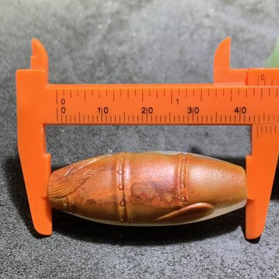 精美战国红玛瑙亚光俏色巧雕竹桶珠一颗！ 精美战国红玛瑙亚光俏色巧雕竹桶珠一颗！