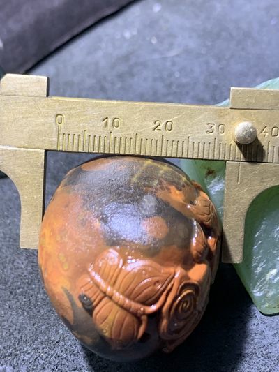 精美冰飘战国红玛瑙手工俏色巧雕蝶恋花把件一个， 精美冰飘战国红玛瑙手工俏色巧雕蝶恋花把件一个，