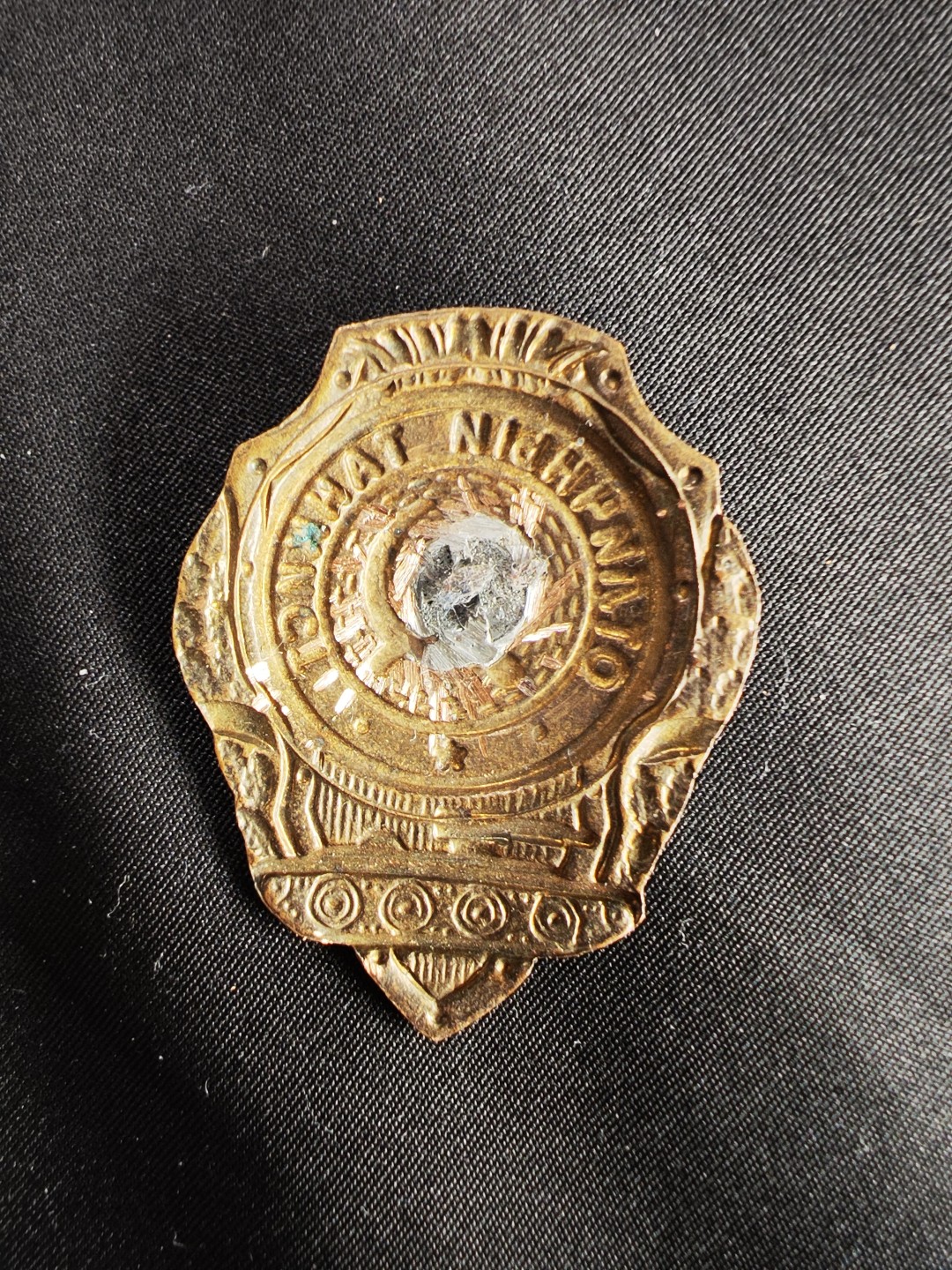 世界精品徽章拍卖-第二场 前苏联装甲兵证章，品相如图，缺少螺杆和转轮