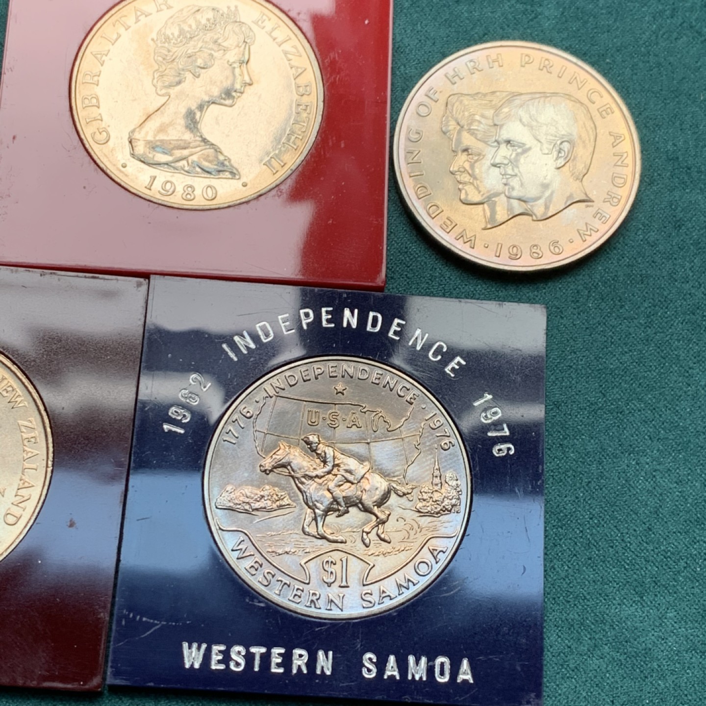 《竞宝斋》第148场-周日，周一 2场 (全场包邮) 五枚克朗纪念币，包含四大洲，玩转全球。