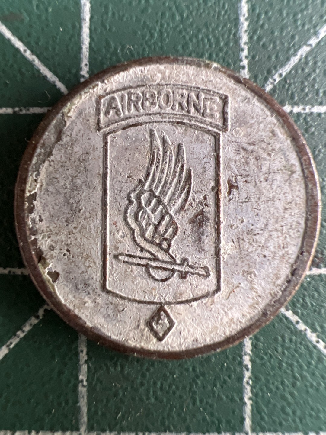 泡泡堂微拍第一 一 一幕硬币捡漏可累计专场👿👿，累计满二十元包邮，接受代拍业务 越战军币