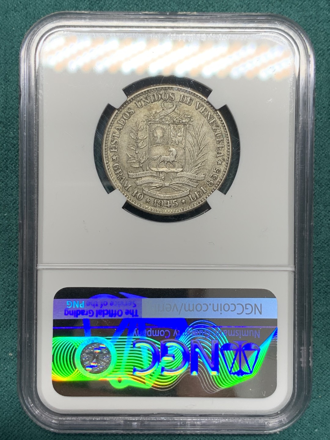 《竞宝斋》第148场-周日，周一 2场 (全场包邮) NGC-AU58 委内瑞拉1945年 2玻利瓦尔银币 这个面值好品更加少见