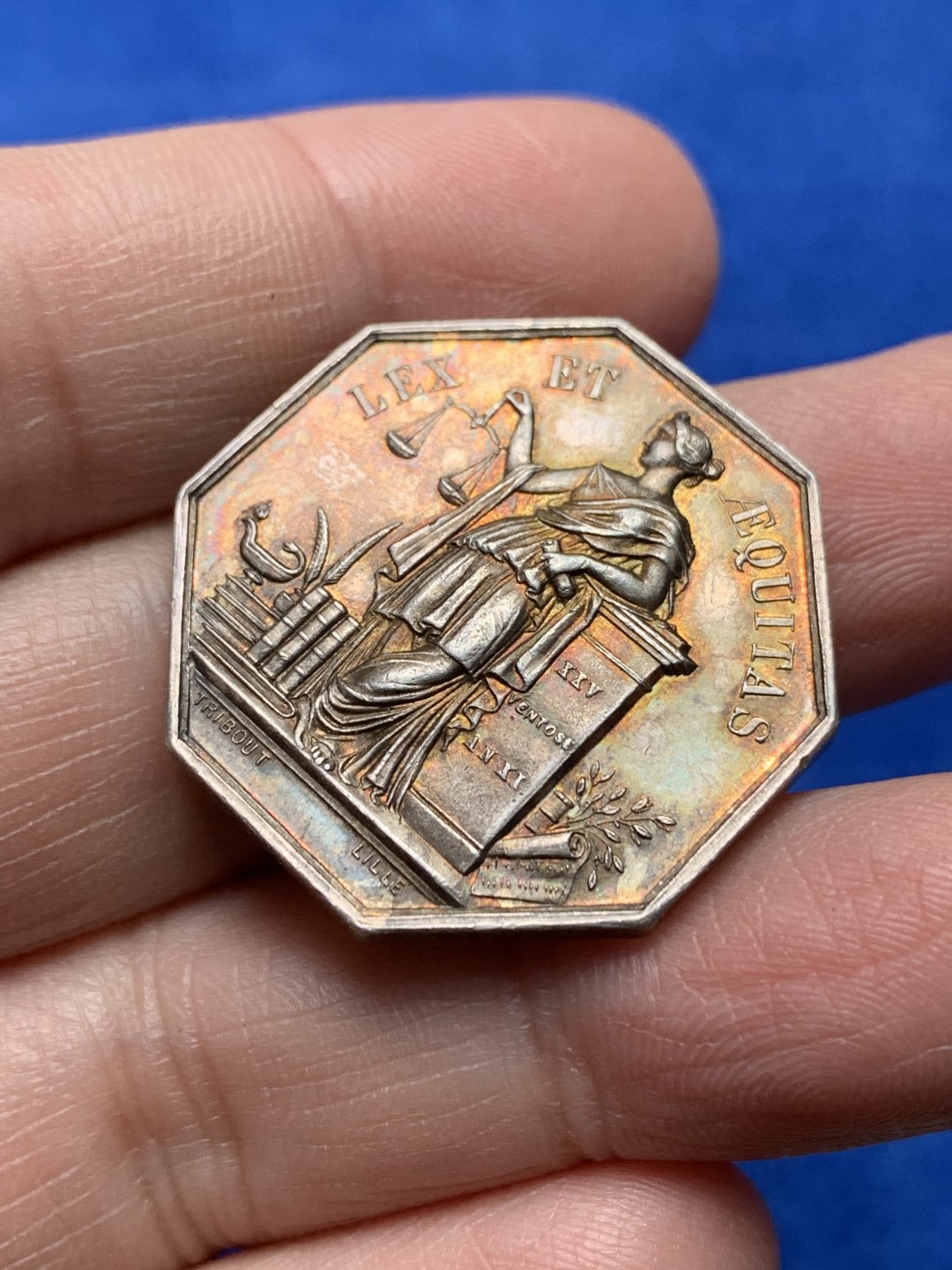 《竞宝斋》第148场-周日，周一 2场 (全场包邮) 法国 1880-1898 杜艾公证处 银质八角代币 丰饶角边铭银标 五彩包浆 29.7mm 13.57克