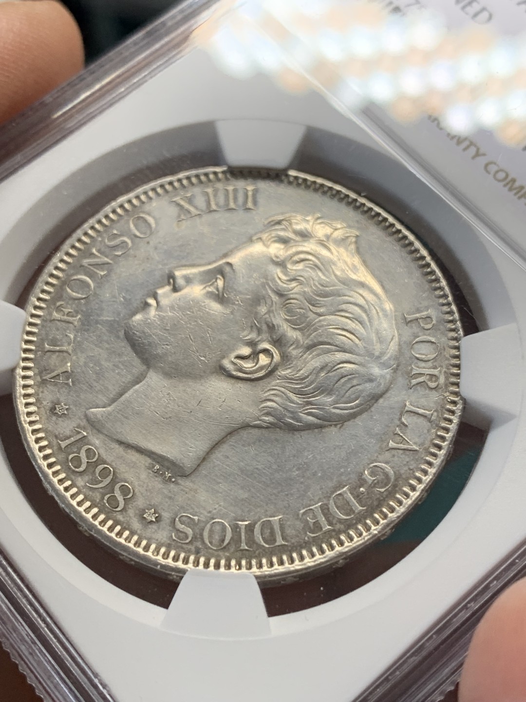 《竞宝斋》第148场-周日，周一 2场 (全场包邮) NGC UNC 西班牙 1898年 阿方索十三世 5比塞塔银币 细节不错