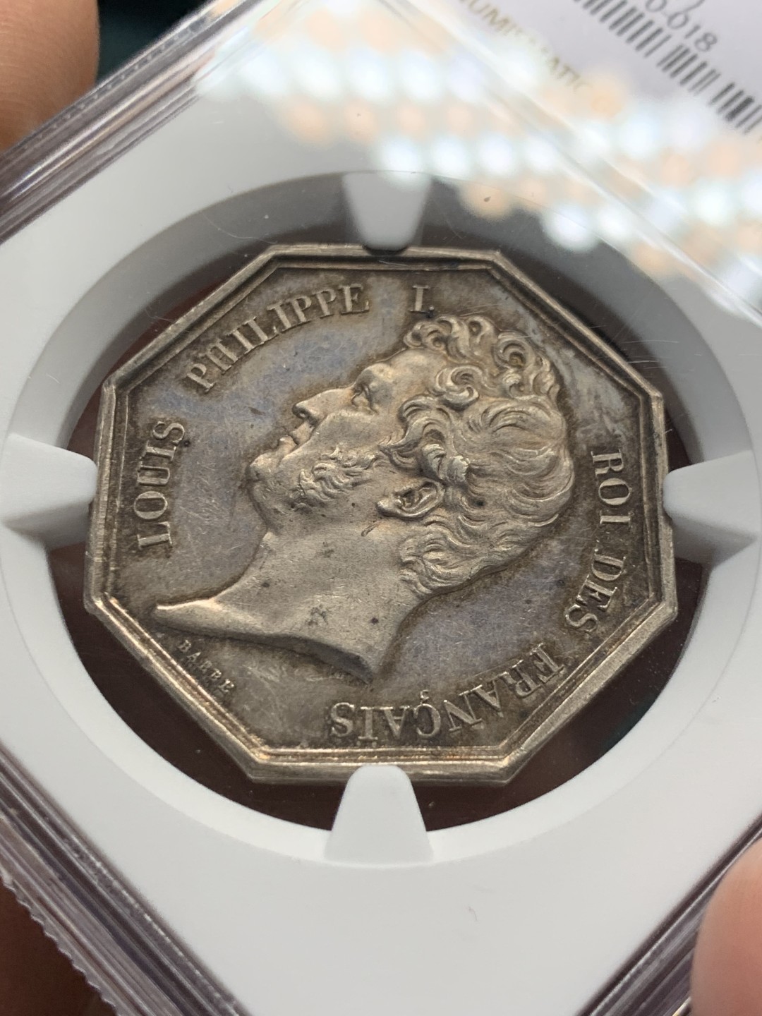 《竞宝斋》第148场-周日，周一 2场 (全场包邮) NGC MS61 法国 菲利普像 1802 亚眠商会 银质八角代币 背面少见品种