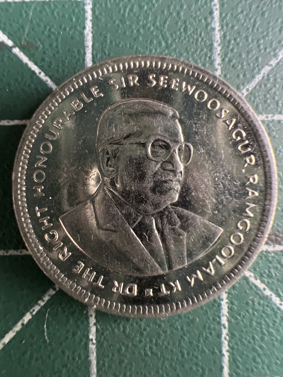 泡泡堂微拍第129幕硬币捡漏可累计专场👿👿，累计满二十元包邮，接受代拍业务 毛里求斯20分