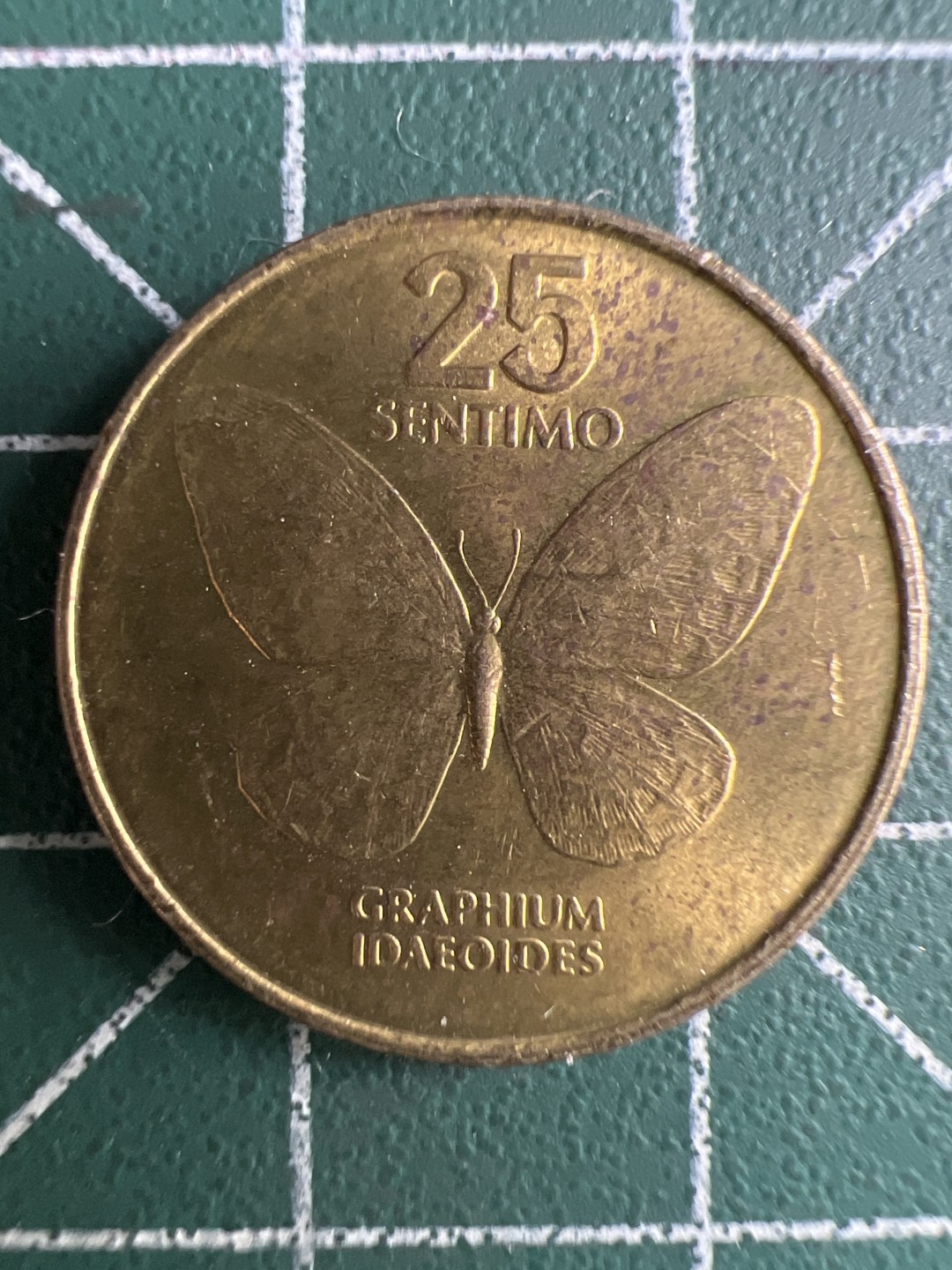 泡泡堂微拍第一 一 一幕硬币捡漏可累计专场👿👿，累计满二十元包邮，接受代拍业务 菲律宾25分 艾青凤蝶