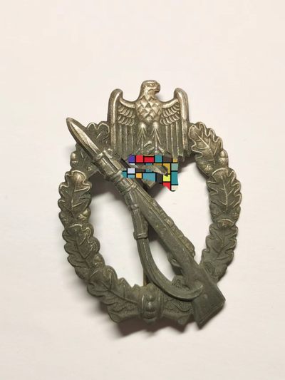 小驴勋章奖章收藏4月1号周六拍卖 - 德国二战步兵突击奖章，锌合金镀银，镀层氧化露出锌合金颜色