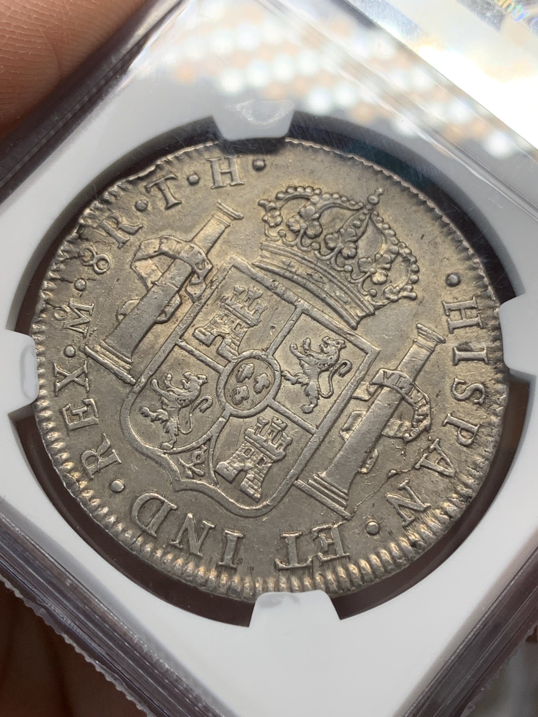 《竞宝斋》第148场-周日，周一 2场 (全场包邮) NGC AU55 墨西哥 1809年 费七戎装版 8R 双柱大银币 打制极好 可藏