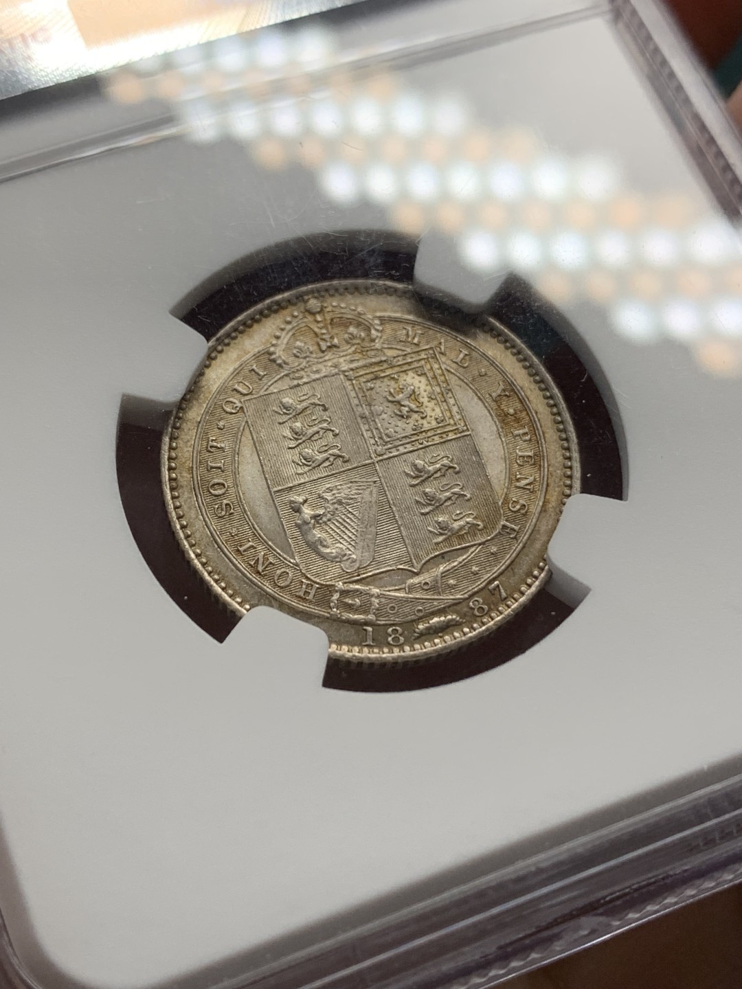 《竞宝斋》第148场-周日，周一 2场 (全场包邮) NGC-MS62 英国 1887年 维多利亚高冠1先令银币 包浆美丽